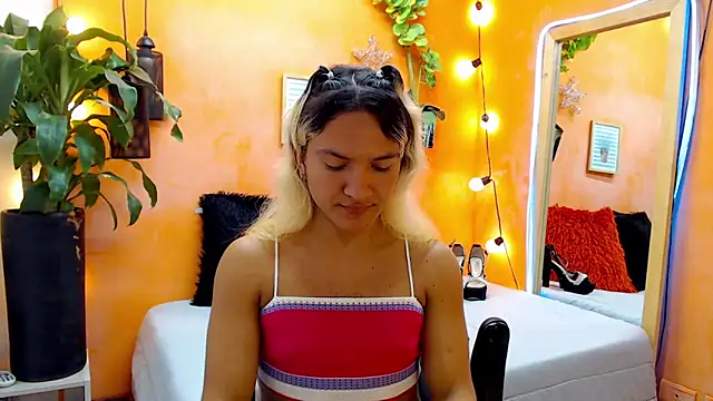 aslyhernandez 7 online show from January 4, 2025, 5:47 pm