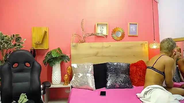 Snapshot of aslyhernandez_7 chatting on March 16, 2026, 12:42 pm aslyhernandez 7 online show from March 16, 2026, 12:42 pm