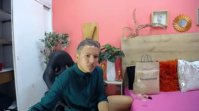 Snapshot of aslyhernandez_7 chatting on March 28, 2026, 11:54 am aslyhernandez 7 online show from March 28, 2026, 11:54 am