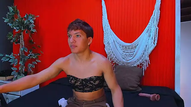 Snapshot of aslyhernandez_7 chatting on April 15, 2026, 10:00 am aslyhernandez 7 online show from April 15, 2026, 10:00 am