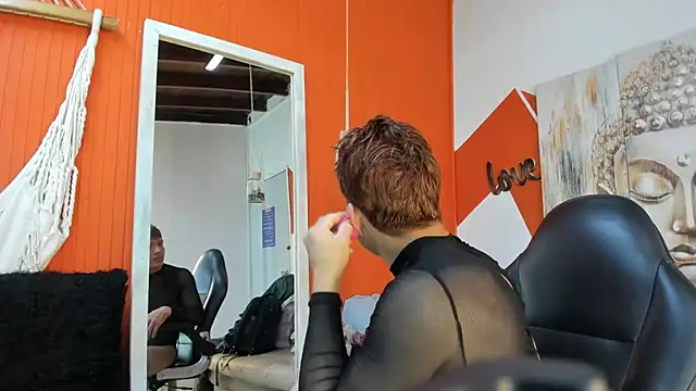 Snapshot of aslyhernandez_7 chatting on April 16, 2026, 12:28 pm aslyhernandez 7 online show from April 16, 2026, 12:28 pm