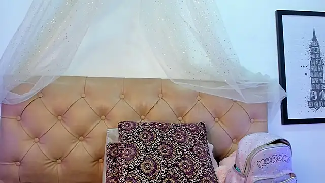 Snapshot of Redpandaa_ chatting on December 27, 2024, 2:12 pm Redpandaa online show from December 27, 2024, 2:12 pm