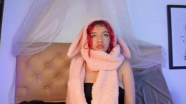 Snapshot of Redpandaa_ chatting on December 28, 2024, 5:02 am Redpandaa online show from December 28, 2024, 5:02 am