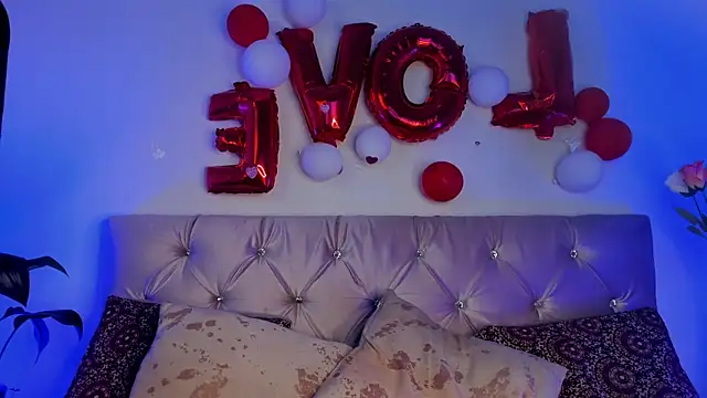 Snapshot of Redpandaa_ chatting on March 4, 2025, 6:37 am Redpandaa online show from March 4, 2025, 6:37 am