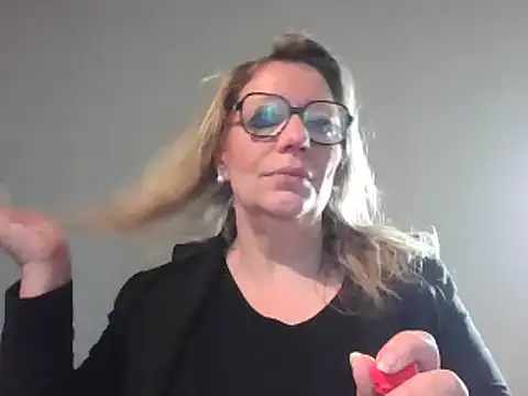 Silkesquirt online show from March 6, 2025, 7:47 am