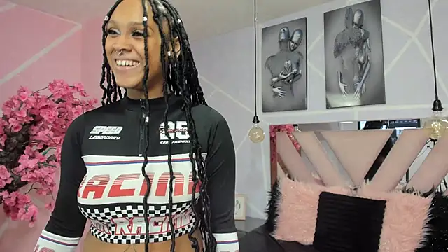 Elith noa online show from September 10, 2025, 7:25 pm