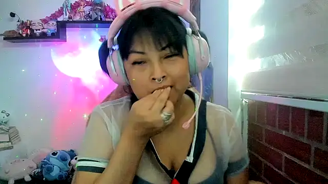 Shaddycute  online show from March 22, 2026, 5:16 pm