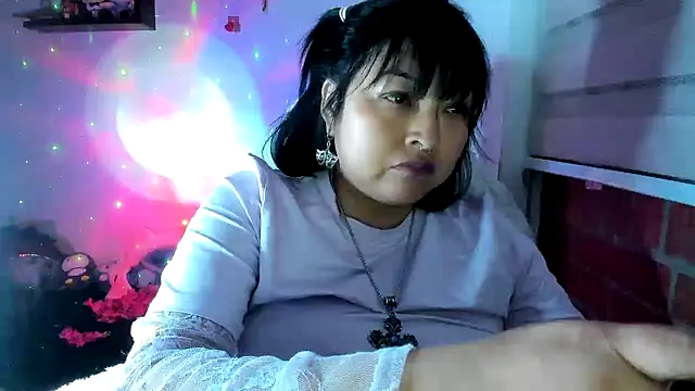 Snapshot of Shaddycute_ chatting on June 28, 2026, 1:33 am Shaddycute online show from June 28, 2026, 1:33 am