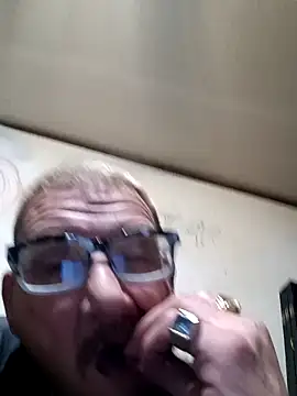 Snapshot of gettinit2wice chatting on December 20, 2024, 4:25 pm gettinit2wice online show from December 20, 2024, 4:25 pm