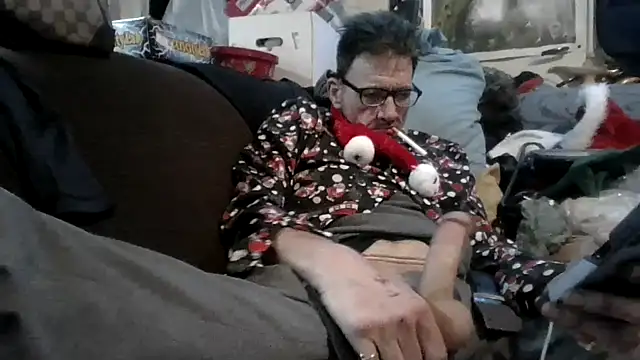 gettinit2wice online show from November 28, 2025, 9:45 am