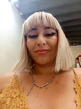 florecita9 online show from December 20, 2024, 8:23 pm