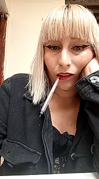 florecita9 online show from December 23, 2024, 6:05 pm