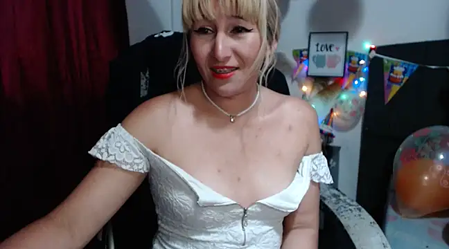 florecita9 online show from March 1, 2025, 9:59 pm