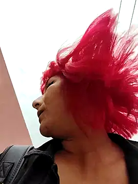 florecita9 online show from March 5, 2025, 6:56 pm