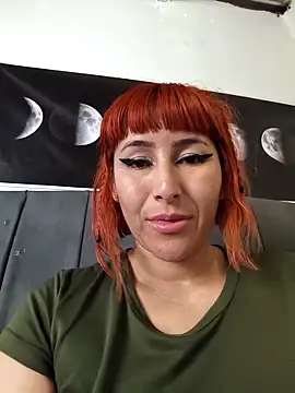 florecita9 online show from October 16, 2025, 9:27 pm