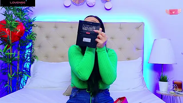 DaliyaArabian online show from March 18, 2025, 12:47 pm