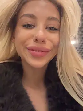 Snapshot of Myrtle_Beach chatting on December 6, 2024, 8:15 am Myrtle Beach online show from December 6, 2024, 8:15 am