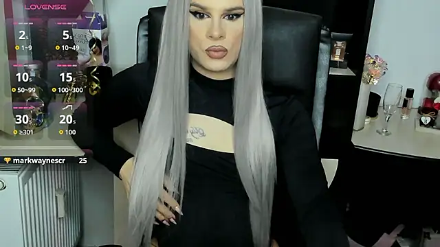 EvelynLexy online show from March 29, 2026, 6:52 pm