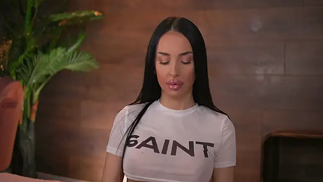 KairaAndrews online show from January 10, 2026, 7:37 pm