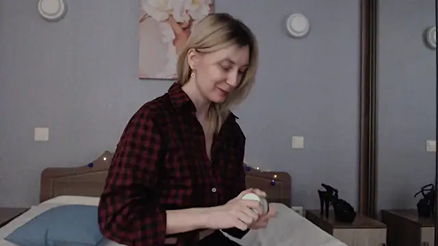 AvelinaLeoni online show from December 26, 2024, 6:30 am