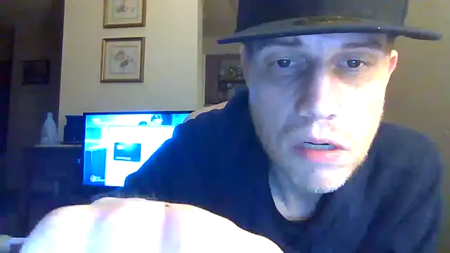 Snapshot of kollzCloudzz chatting on April 29, 2026, 10:52 am kollzCloudzz online show from April 29, 2026, 10:52 am