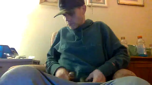 Snapshot of kollzCloudzz chatting on May 6, 2026, 9:25 am kollzCloudzz online show from May 6, 2026, 9:25 am