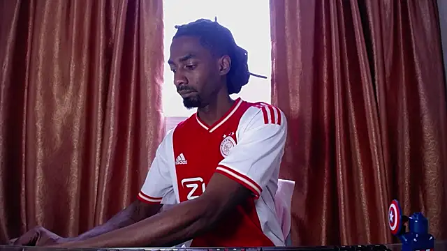 Malkon Big online show from April 17, 2026, 12:52 pm