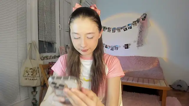 Snapshot of Jenny_darling_love chatting on January 17, 2025, 7:16 pm Jenny darling love online show from January 17, 2025, 7:16 pm