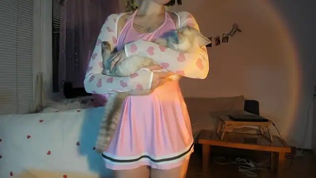 Jenny darling love online show from December 19, 2025, 7:32 pm