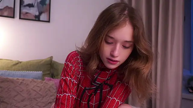 Snapshot of EdlinHargus chatting on November 7, 2025, 1:27 am EdlinHargus online show from November 7, 2025, 1:27 am