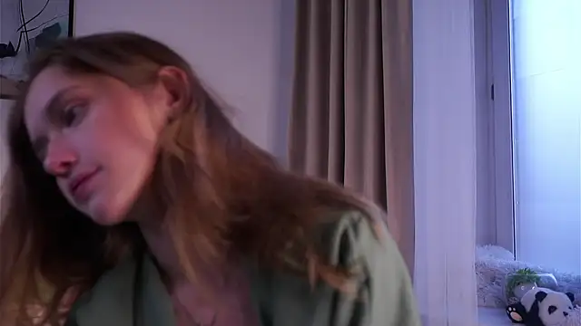 Snapshot of EdlinHargus chatting on November 8, 2025, 1:39 am EdlinHargus online show from November 8, 2025, 1:39 am