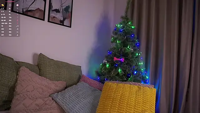 Snapshot of EdlinHargus chatting on December 19, 2025, 1:45 am EdlinHargus online show from December 19, 2025, 1:45 am