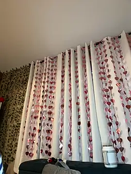 Snapshot of Cherry-red-xo chatting on January 16, 2025, 10:34 pm Cherry-red-xo online show from January 16, 2025, 10:34 pm