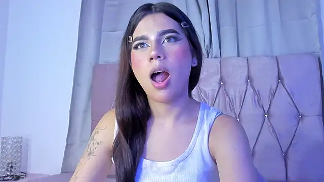 Snapshot of Ashley_piinkk_ chatting on February 5, 2025, 7:18 am Ashley piinkk  online show from February 5, 2025, 7:18 am