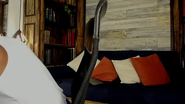 JamalMyst online show from November 12, 2025, 4:02 am