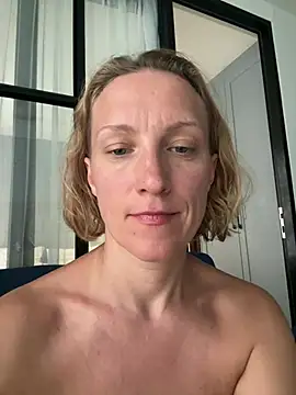 UmaTruewoman online show from April 16, 2026, 12:22 am