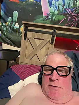 Mimmoromeo1973 online show from February 12, 2026, 3:12 am