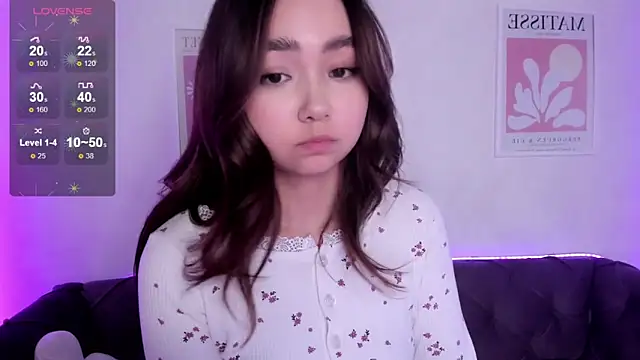 Snapshot of Fluffy_Rose chatting on February 25, 2025, 11:41 am Fluffy Rose online show from February 25, 2025, 11:41 am