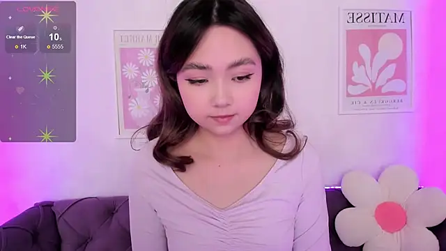 Snapshot of Fluffy_Rose chatting on March 14, 2025, 8:10 am Fluffy Rose online show from March 14, 2025, 8:10 am