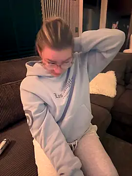 xX HotCouple Xx online show from November 16, 2025, 6:46 pm