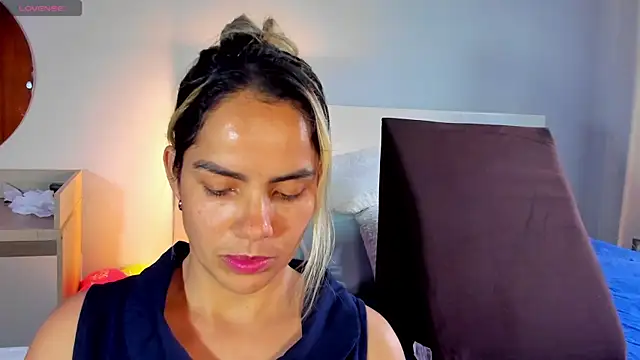 ClaraMariaMon online show from March 16, 2025, 6:34 pm