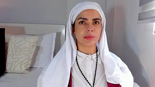 Snapshot of ClaraMariaMon chatting on June 24, 2026, 2:27 pm ClaraMariaMon online show from June 24, 2026, 2:27 pm