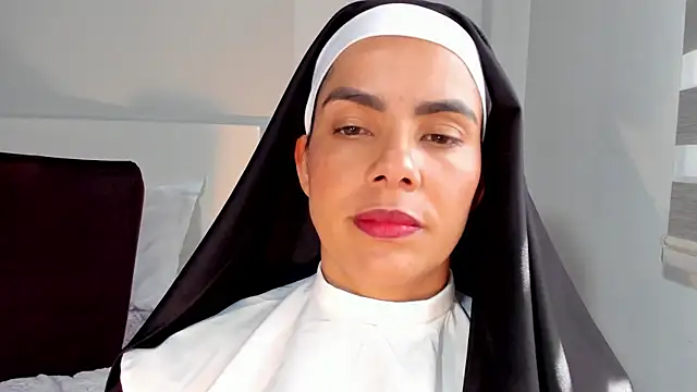 Snapshot of ClaraMariaMon chatting on August 1, 2026, 2:38 pm ClaraMariaMon online show from August 1, 2026, 2:38 pm