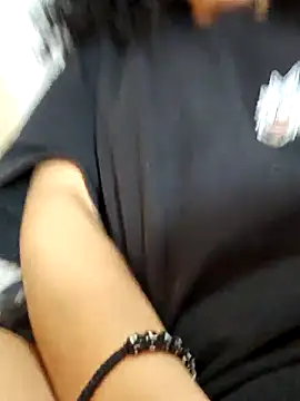 Snapshot of ELIZABETHFX chatting on October 30, 2025, 8:53 pm ELIZABETHFX online show from October 30, 2025, 8:53 pm