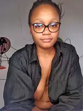 hot-tandy online show from March 22, 2025, 7:53 pm