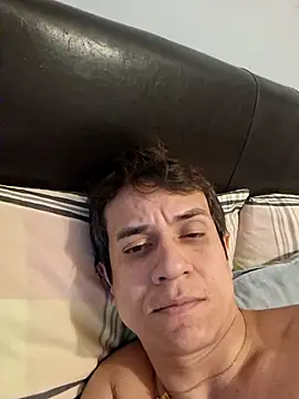 Snapshot of Tulio_maravilha12 chatting on February 5, 2026, 10:58 pm Tulio maravilha12 online show from February 5, 2026, 10:58 pm