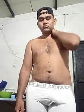 travieso2893 online show from September 28, 2025, 7:14 am