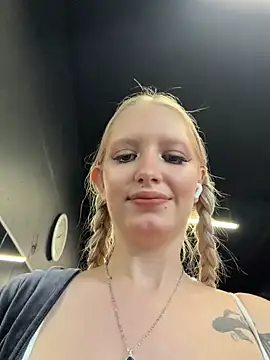 Milkyy wway online show from April 17, 2026, 5:10 am