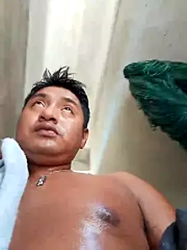 Snapshot of Roysitobebe_ chatting on October 21, 2025, 3:57 pm Roysitobebe online show from October 21, 2025, 3:57 pm