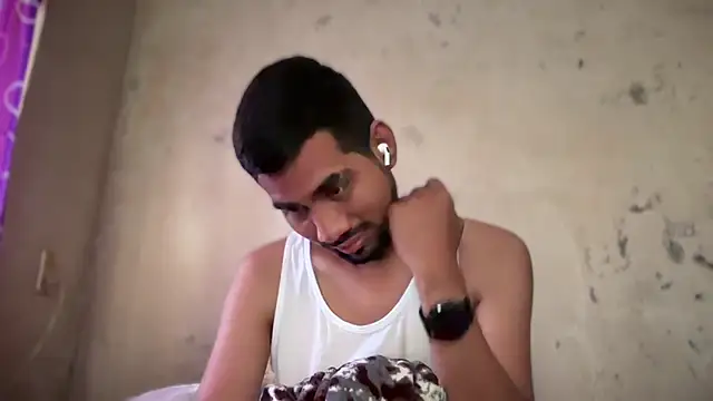 Snapshot of EnriquePersian197 chatting on January 28, 2025, 3:14 pm EnriquePersian197 online show from January 28, 2025, 3:14 pm